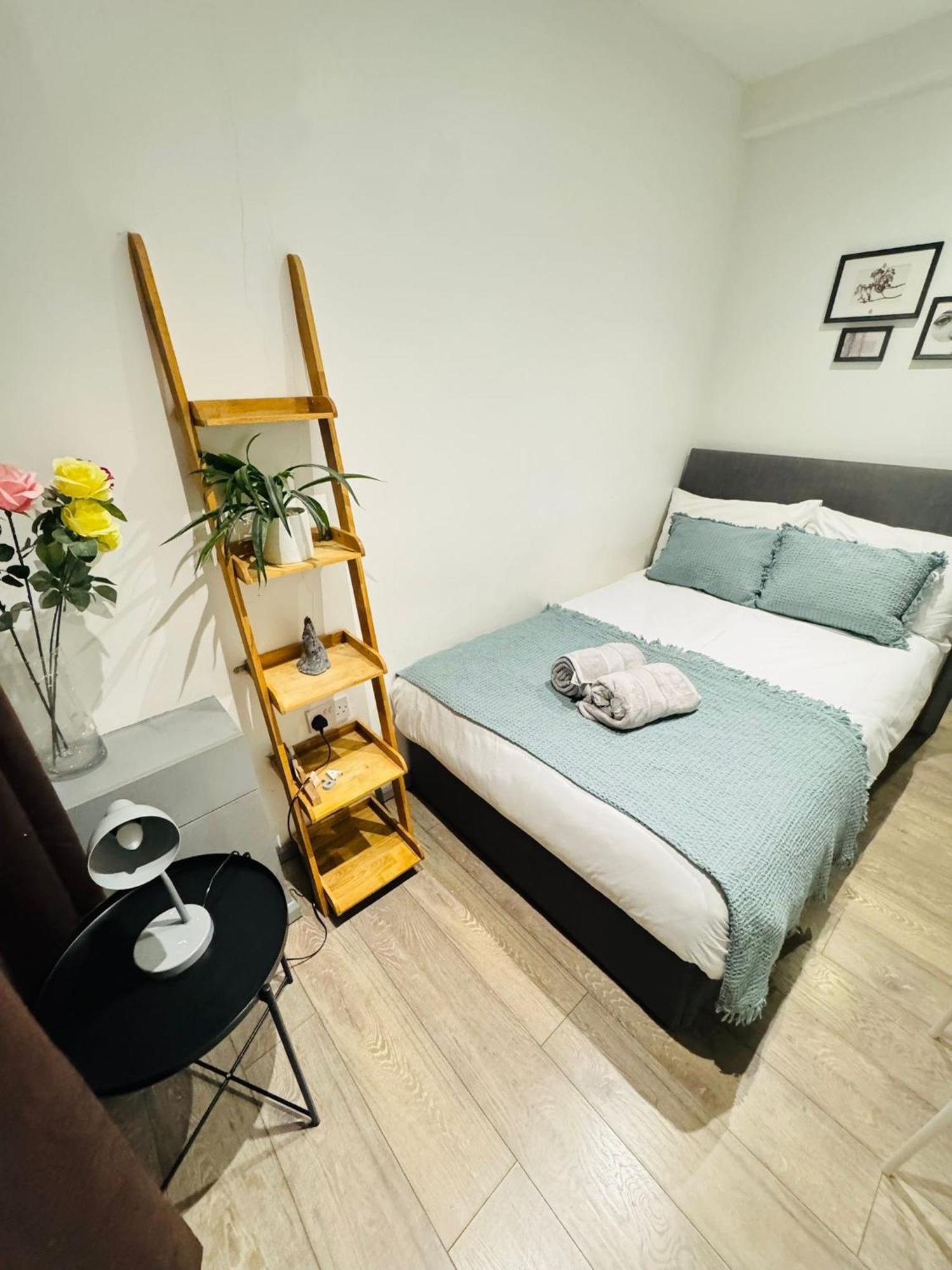 לונדון "Spacious Family, Friendly" 1 Bedroom In Kings Cross, St Pancras!!!118A מראה חיצוני תמונה
