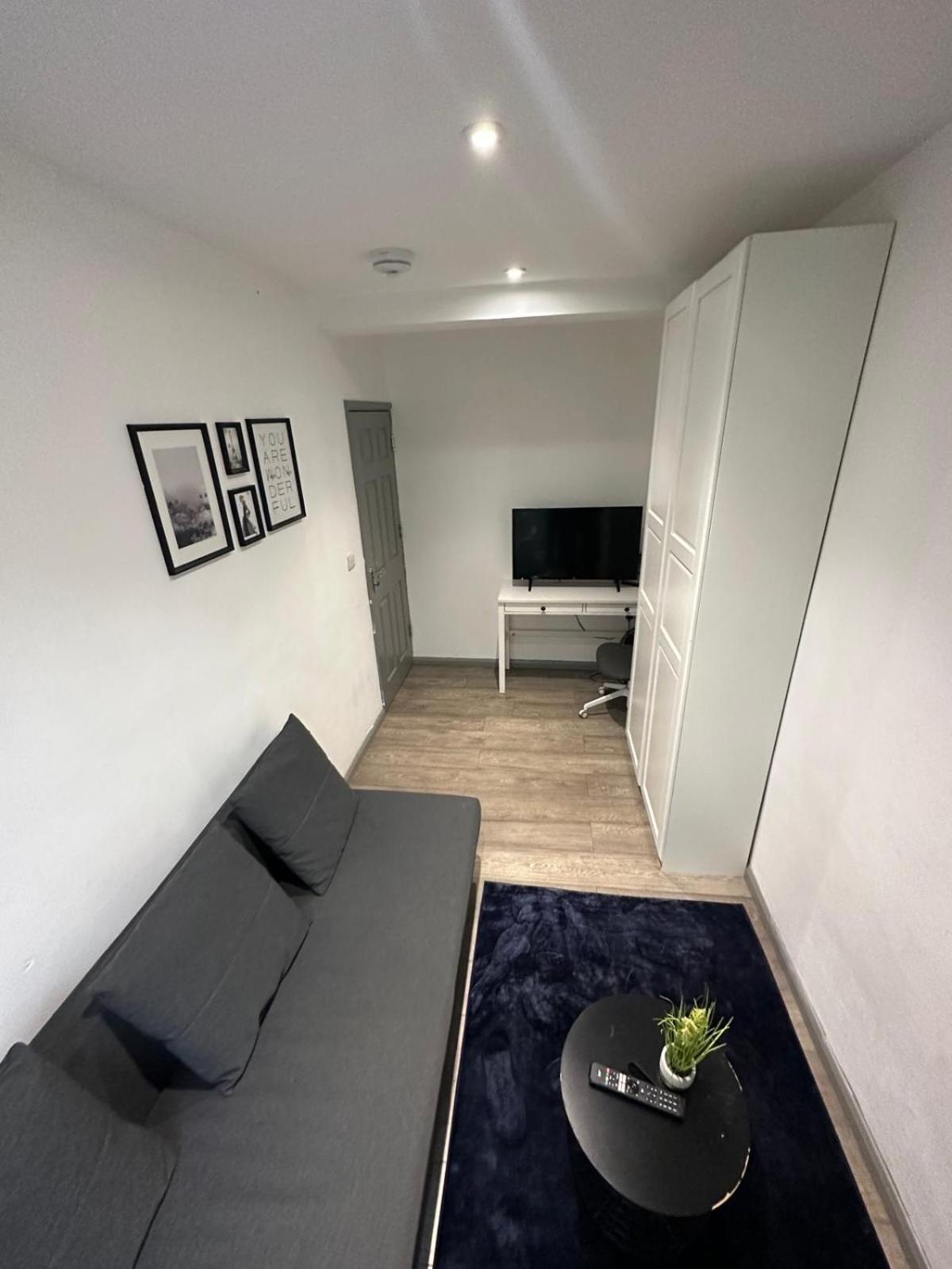 לונדון "Spacious Family, Friendly" 1 Bedroom In Kings Cross, St Pancras!!!118A מראה חיצוני תמונה